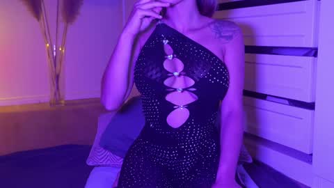 Bella online show from 09.12.25