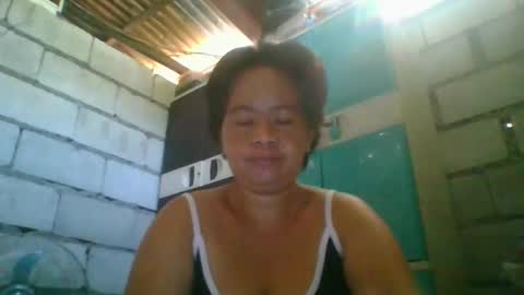 Snapshot of hotchicks4uxx chatting on 12.15.25 hotchicks4uxx online show from 12.15.25