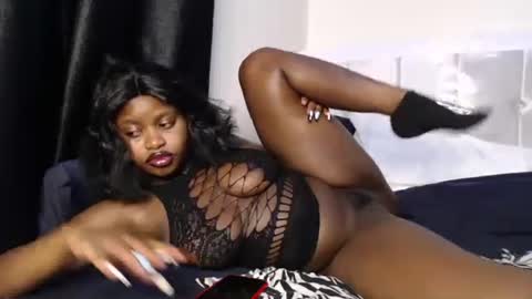Hotcurvykeisha online show from 01.03.25