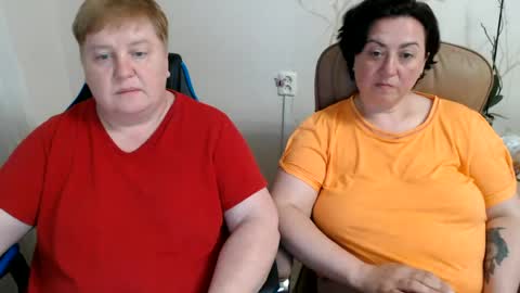 Snapshot of hotfiremommy chatting on 06.14.26 LimonkaFire online show from 06.14.26