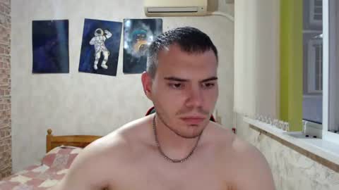 Snapshot of hotfitbboy_2001 chatting on 07.12.26 Alex online show from 07.12.26