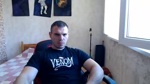 Snapshot of hotfitbboy_2001 chatting on 07.13.26 Alex online show from 07.13.26