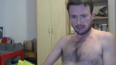 Snapshot of hotgardenersexy chatting on 04.15.26 Le jardinier sexy online show from 04.15.26