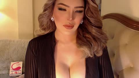 Miss ELY online show from 10.05.25