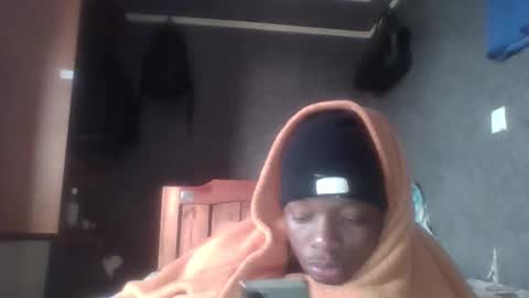 hotguyy001 online show from 02.16.25