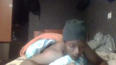 hotguyy001 online show from 02.18.25