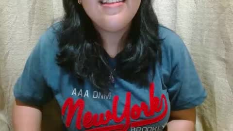 hotiemorenagurl18 online show from 10.14.25