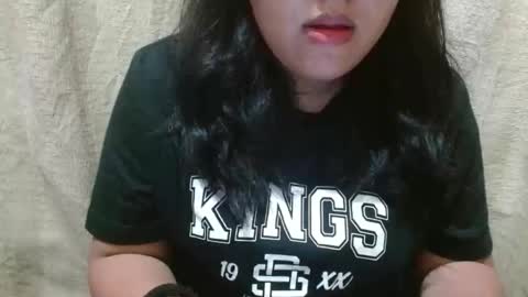 hotiemorenagurl18 online show from 10.22.25