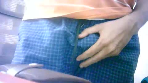 Hot India online show from 12.19.25