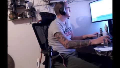 hotkinkytat online show from 12.18.25