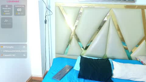 hotlittlechill online show from 10.27.25