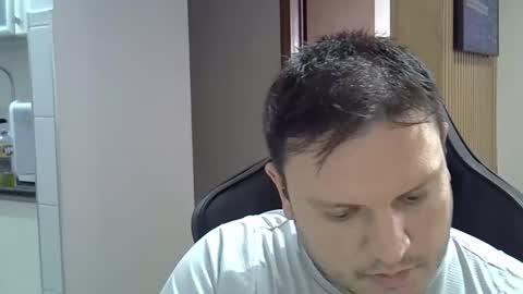Snapshot of hotmaleintelligent chatting on 01.14.26 GorgeousBrunet online show from 01.14.26