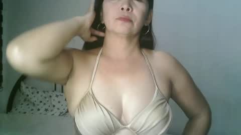 Snapshot of hotmamajen4u chatting on 06.26.26 hotmamajen4u online show from 06.26.26