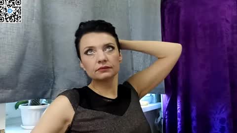 Snapshot of hotmamaqueen234 chatting on 05.12.26 hotmamaqueen234 online show from 05.12.26