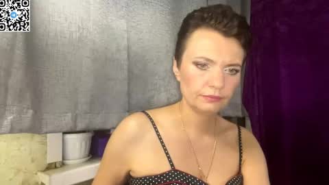 Snapshot of hotmamaqueen234 chatting on 05.28.26 hotmamaqueen234 online show from 05.28.26
