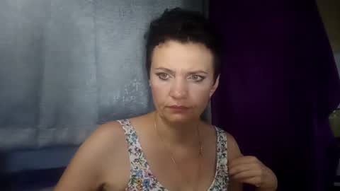 Snapshot of hotmamaqueen234 chatting on 08.09.26 hotmamaqueen234 online show from 08.09.26