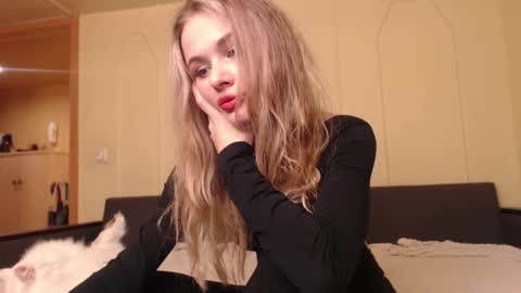 hotmp4 online show from 10.04.25