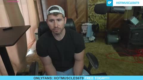 Snapshot of hotmuscles6t9 chatting on 05.02.26 hotmuscles6t9 online show from 05.02.26