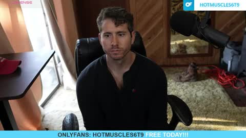 Snapshot of hotmuscles6t9 chatting on 06.03.26 hotmuscles6t9 online show from 06.03.26