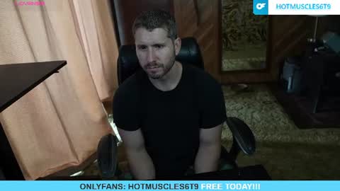 Snapshot of hotmuscles6t9 chatting on 06.15.26 hotmuscles6t9 online show from 06.15.26