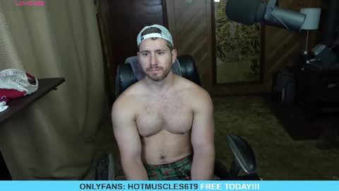 Snapshot of hotmuscles6t9 chatting on 06.23.26 hotmuscles6t9 online show from 06.23.26
