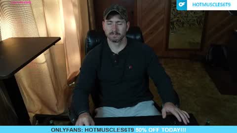 Snapshot of hotmuscles6t9 chatting on 07.05.26 hotmuscles6t9 online show from 07.05.26