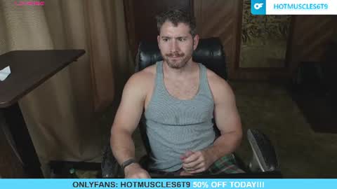 Snapshot of hotmuscles6t9 chatting on 07.06.26 hotmuscles6t9 online show from 07.06.26