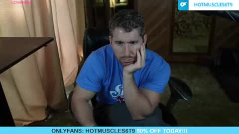 Snapshot of hotmuscles6t9 chatting on 07.11.26 hotmuscles6t9 online show from 07.11.26