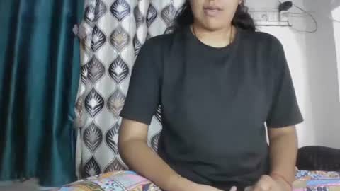 Snapshot of hotnsweetindian chatting on 10.30.25 lola online show from 10.30.25