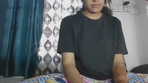 Snapshot of hotnsweetindian chatting on 11.09.25 lola online show from 11.09.25