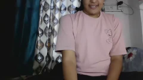 Snapshot of hotnsweetindian chatting on 12.19.25 lola online show from 12.19.25