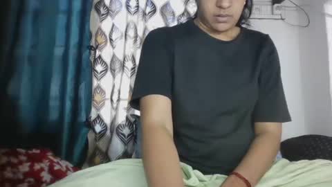 Snapshot of hotnsweetindian chatting on 01.14.26 lola online show from 01.14.26