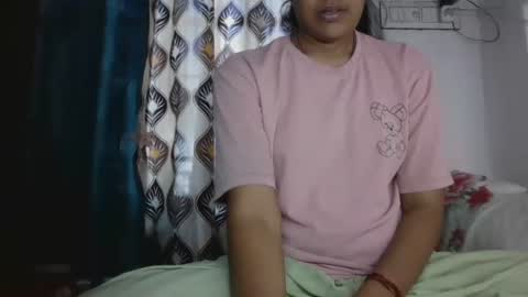 Snapshot of hotnsweetindian chatting on 02.12.26 lola online show from 02.12.26