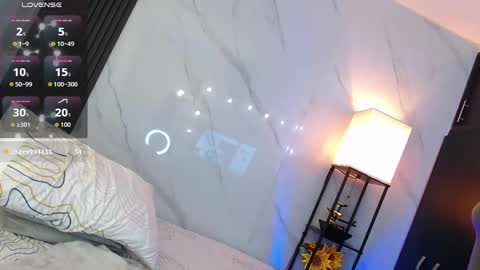 Snapshot of hotpawgmilf chatting on 09.14.25 Sussy Bloom online show from 09.14.25