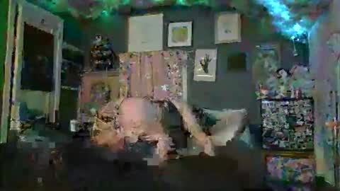 hotpocketzzz8583 online show from 11.19.25