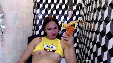 Snapshot of hotscarletcumxx chatting on 07.15.26 veronica online show from 07.15.26