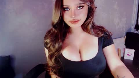 Snapshot of hotsexyhugetrans chatting on 09.11.25 Marga Avery online show from 09.11.25