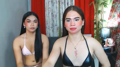 Snapshot of hotsinfulbabes_savana chatting on 05.28.26 Savana olala online show from 05.28.26