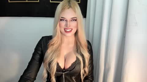 STELLA online show from 10.12.25