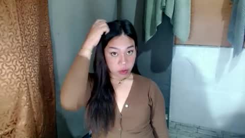 Snapshot of hott_cumforyou chatting on 03.19.26 jelaigrande online show from 03.19.26