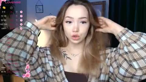 hello Im Eva online show from 12.17.24