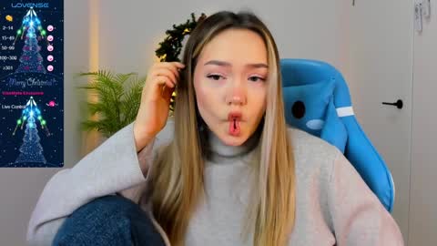 hello Im Eva online show from 12.24.24