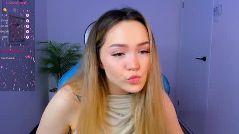 hello Im Eva online show from 01.07.25