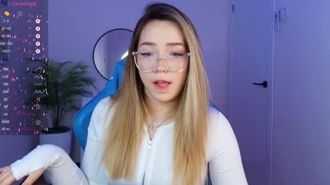 hello Im Eva online show from 01.26.25