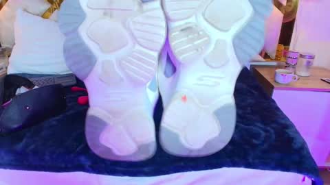 Snapshot of hottest_mature__ chatting on 10.12.25 Natalie  online show from 10.12.25