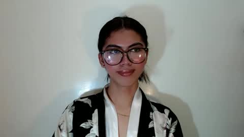 hottestdella69 online show from 10.16.25