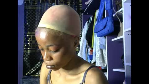 Snapshot of hottie_baddie14 chatting on 11.18.25 hottie baddie14 online show from 11.18.25