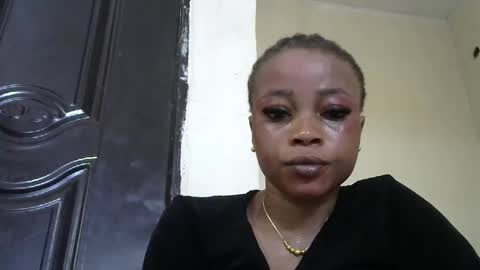 Snapshot of hottie_baddie14 chatting on 12.22.25 hottie baddie14 online show from 12.22.25