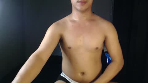 Snapshot of hottie_kyle69 chatting on 04.24.26 hottie_kyle69 online show from 04.24.26