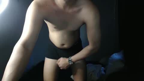Snapshot of hottie_kyle69 chatting on 05.28.26 hottie_kyle69 online show from 05.28.26